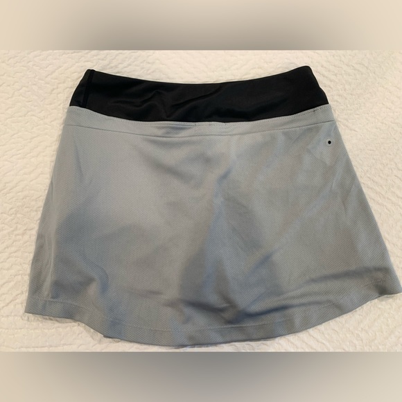 ✨LIKE NEW✨ light grey athletic skort - Picture 1 of 4